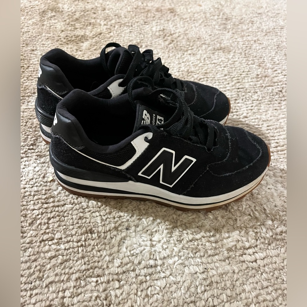 New balance 574 black suede platform